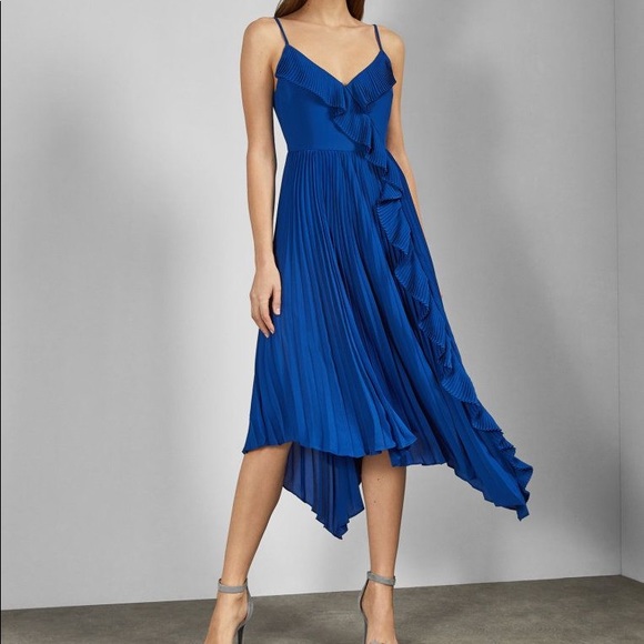 outfits with pink blazer